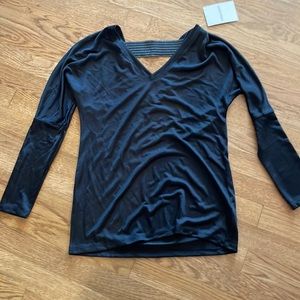 Womens NWT size small Stella & dot long sleeve shirt